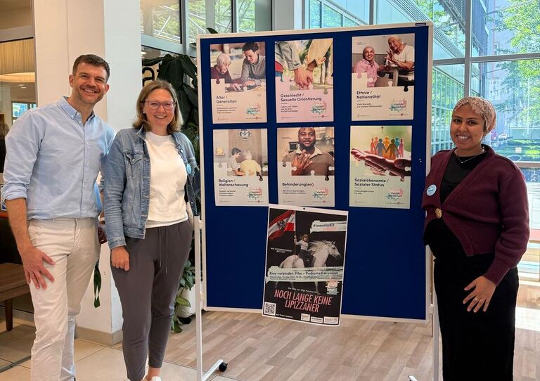 vlnr.: Andreas Kauba (Geschäftsführung HABIT), Wilma Wiesnegger-Hille (Leitung Personal) und Jasmin Abdelsamad (Diversitäts- und Inklusionsmanagerin) bei den Diversity Days vlnr.: Andreas Kauba (Geschäftsführung HABIT), Wilma Wiesnegger-Hille (Leitung Personal) und Jasmin Abdelsamad (Diversitäts- und Inklusionsmanagerin) bei den Diversity Days