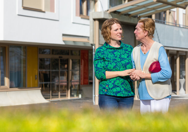 Pflege_und_Betreuung_am_Maurer_Berg_APA-Fotoservice_Schedl