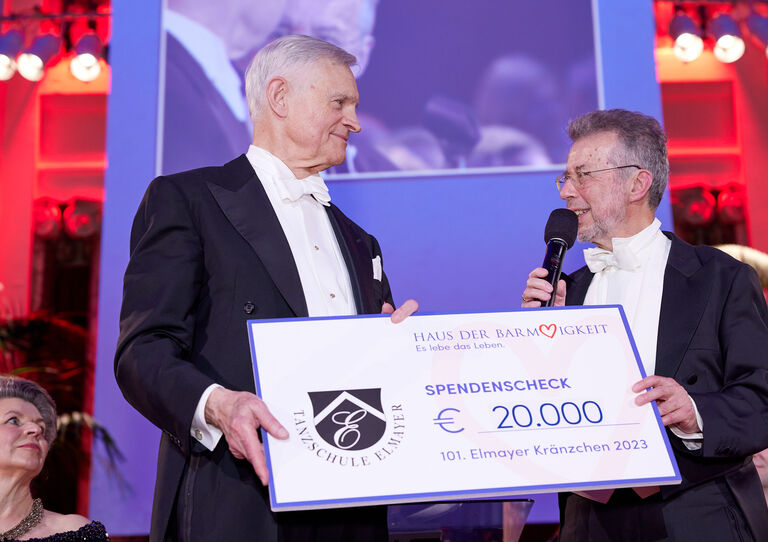 Spendenübergabe Elmayer Kränzchen