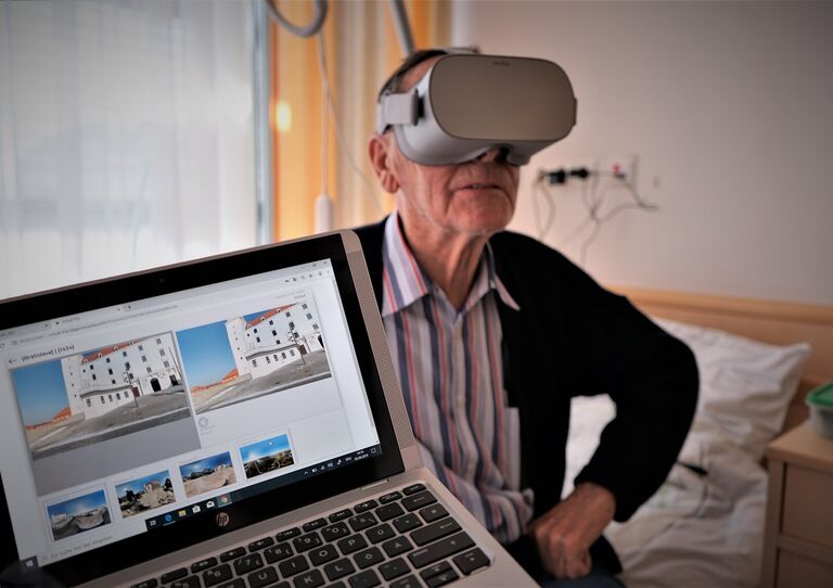 Bewohner mit virtueller Brille