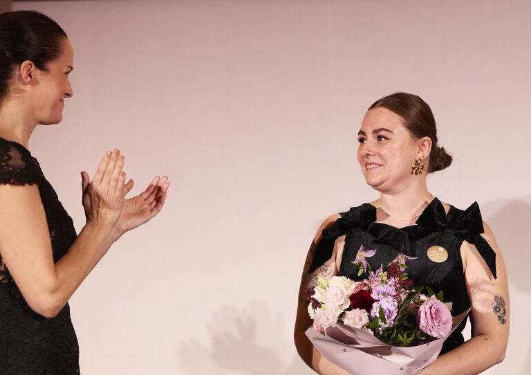 Organisatorin des Festakts und Mitglied der HB Kommunikationsabteilung Anne Köppke Organisatorin des Festakts und Mitglied der HB Kommunikationsabteilung Anne Köppke