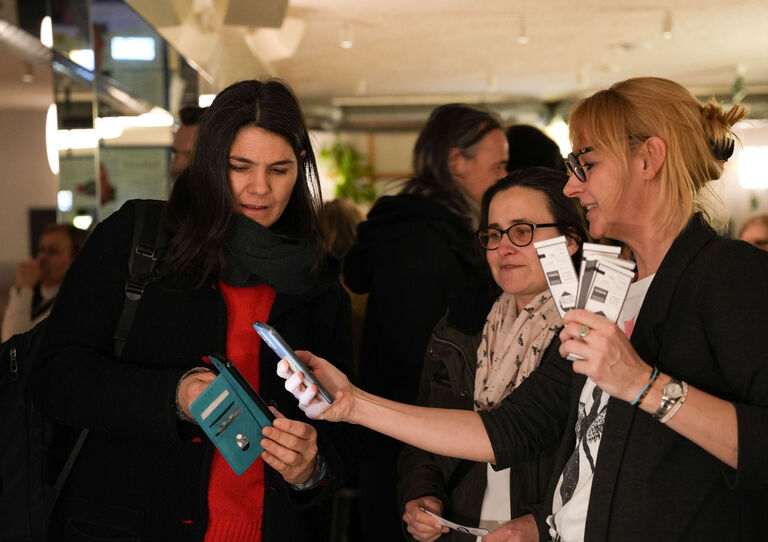 Kinoabend mit #teamHABIT & Friends: Dokumentarfilm "Grünes Licht" Kinoabend mit #teamHABIT & Friends: Dokumentarfilm "Grünes Licht"