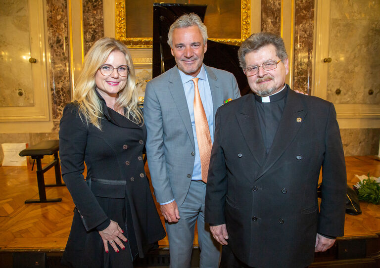 Benefizkonzert: "Baritones only" sangen für HB