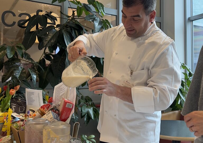 Ernährungswoche im Pflegekrankenhaus Seeböckgasse: Eiweißcocktails und Faserdrinks an der Drink-Bar