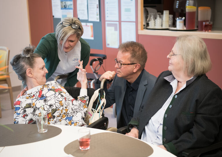 Bundesminister Rudolf Anschober zu Besuch im HB